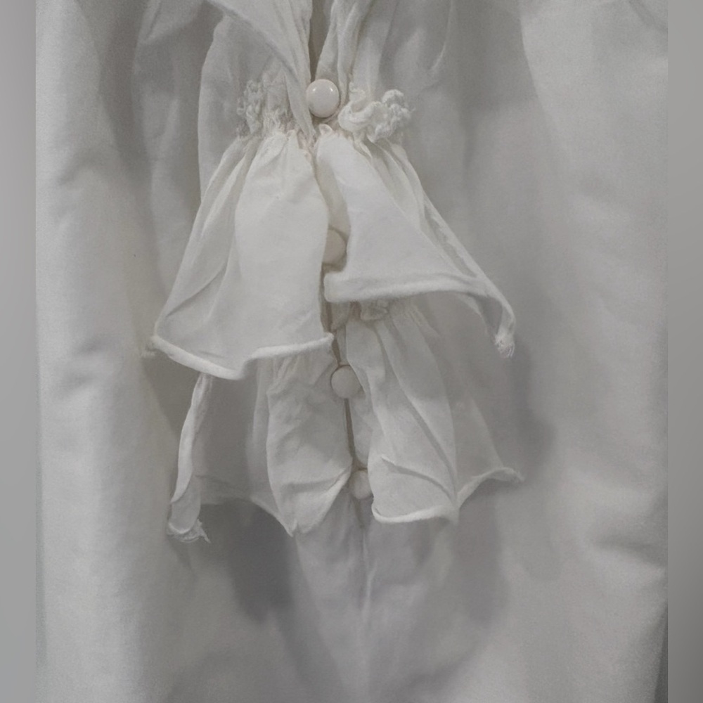 J. Crew Ruffled Sleeveless Women Blouse Ivory measurements in photos feminine - Picture 5 of 6